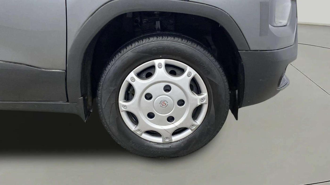 2022 Tata PUNCH PURE MT, Petrol, Manual, 80,561 km, Right Front Wheel