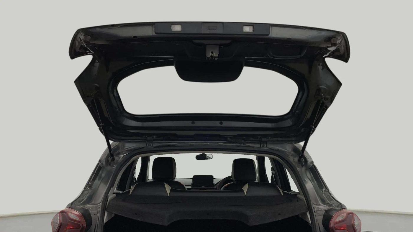 2022 Tata PUNCH PURE MT, Petrol, Manual, 80,561 km, Boot Door Open