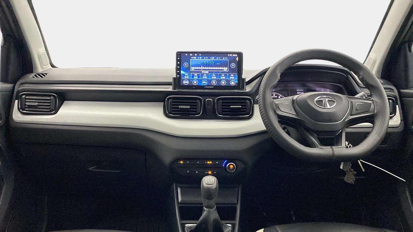 2022 Tata PUNCH PURE MT, Petrol, Manual, 80,561 km, Dashboard