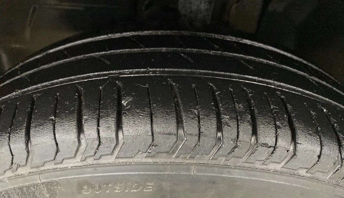 2022 Tata PUNCH PURE MT, Petrol, Manual, 80,561 km, Left Front Tyre Tread
