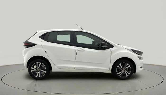2023 Tata ALTROZ XZ DIESEL, Diesel, Manual, 55,101 km, Right Side View