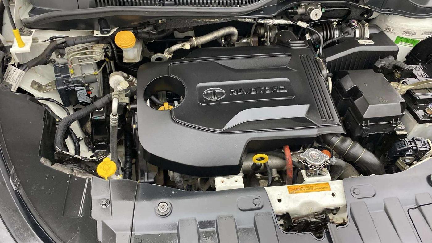 2023 Tata ALTROZ XZ DIESEL, Diesel, Manual, 55,294 km, Engine View - Right