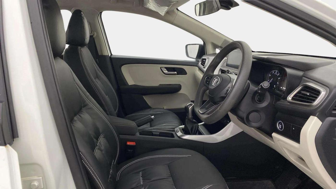 2023 Tata ALTROZ XZ DIESEL, Diesel, Manual, 55,294 km, Right Side Front Door Cabin