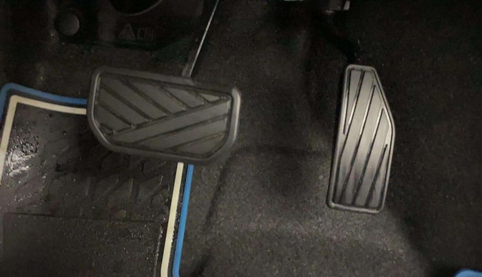 2023 Maruti New Wagon-R VXI 1.0 AMT, Petrol, Automatic, 1,265 km, Pedals