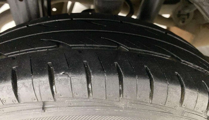2013 Maruti Alto 800 LXI, Petrol, Manual, 84,265 km, Right Rear Tyre Tread