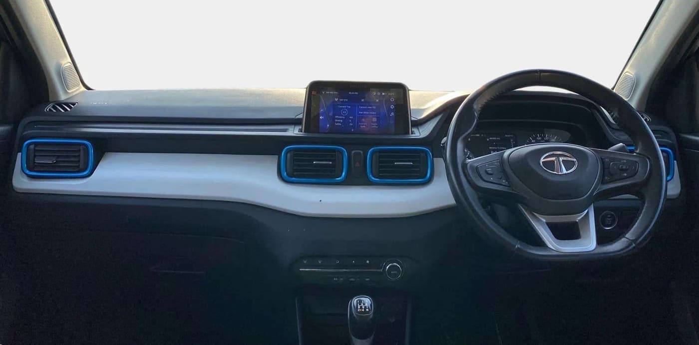 2022 Tata PUNCH CREATIVE  MT, Petrol, Manual, 29,332 km, Dashboard