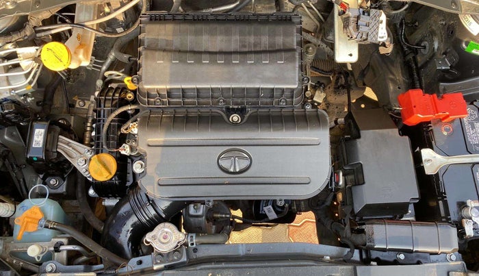 2022 Tata PUNCH CREATIVE  MT, Petrol, Manual, 29,332 km, Open Bonet