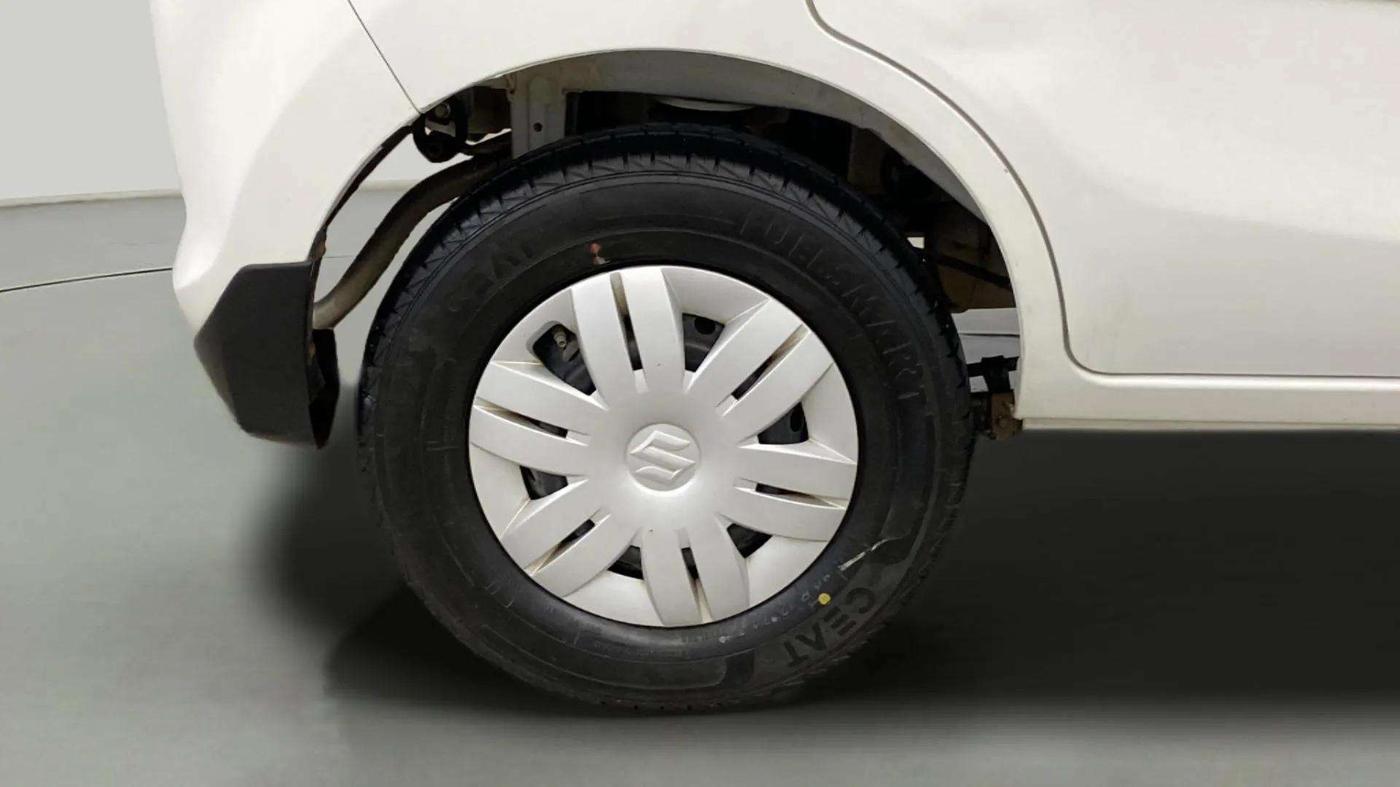 2022 Maruti Alto VXI, Petrol, Manual, 21,437 km, Right Rear Wheel