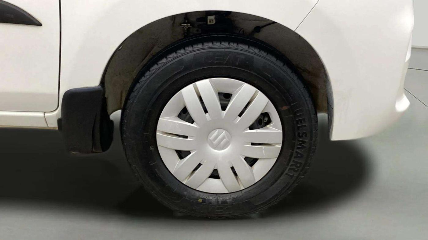2022 Maruti Alto VXI, Petrol, Manual, 21,437 km, Right Front Wheel