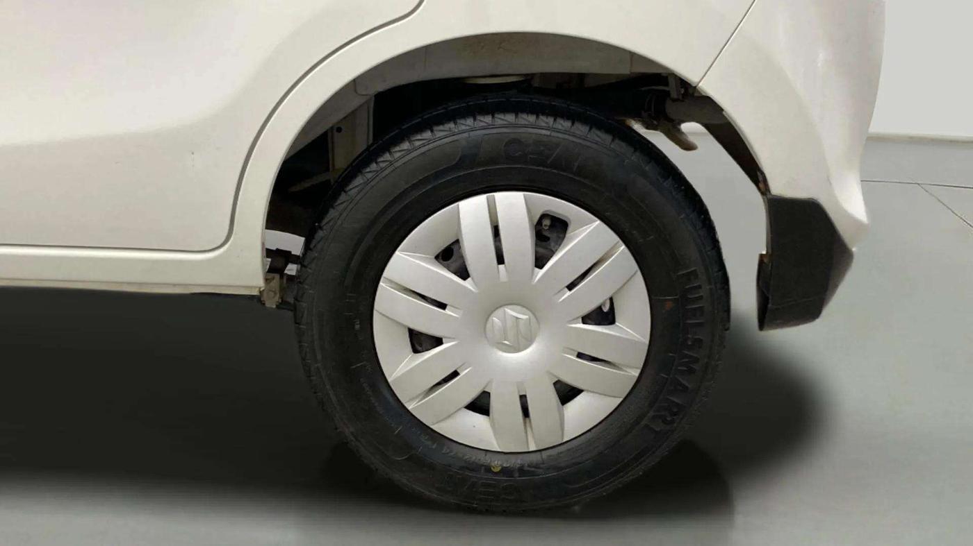 2022 Maruti Alto VXI, Petrol, Manual, 21,437 km, Left Rear Wheel