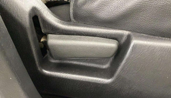 2022 Maruti Alto VXI, Petrol, Manual, 21,434 km, Driver Side Adjustment Panel