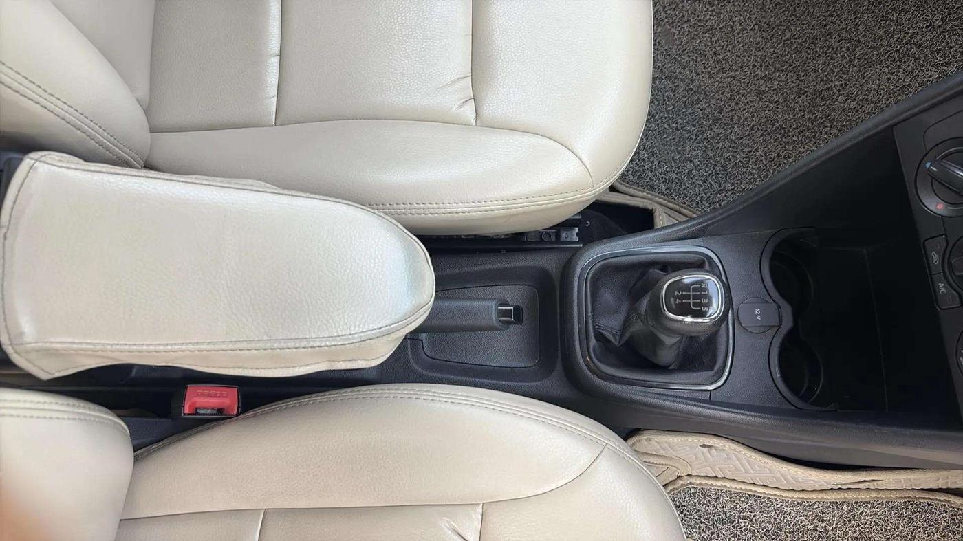 2020 Skoda Rapid 1.5 TDI CR ACTIVE, Diesel, Manual, 90,022 km, Gear Lever