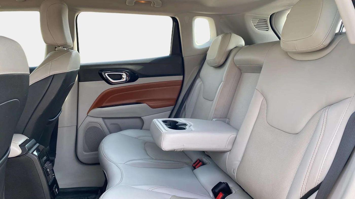 2022 Jeep Compass LIMITED (O) 1.4 PETROL DCT, Petrol, Automatic, 44,999 km, Right Side Rear Door Cabin