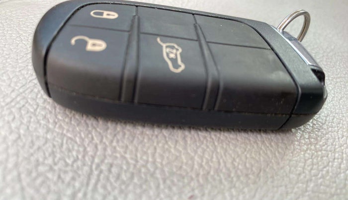 2022 Jeep Compass LIMITED (O) 1.4 PETROL DCT, Petrol, Automatic, 44,999 km, Key Close Up