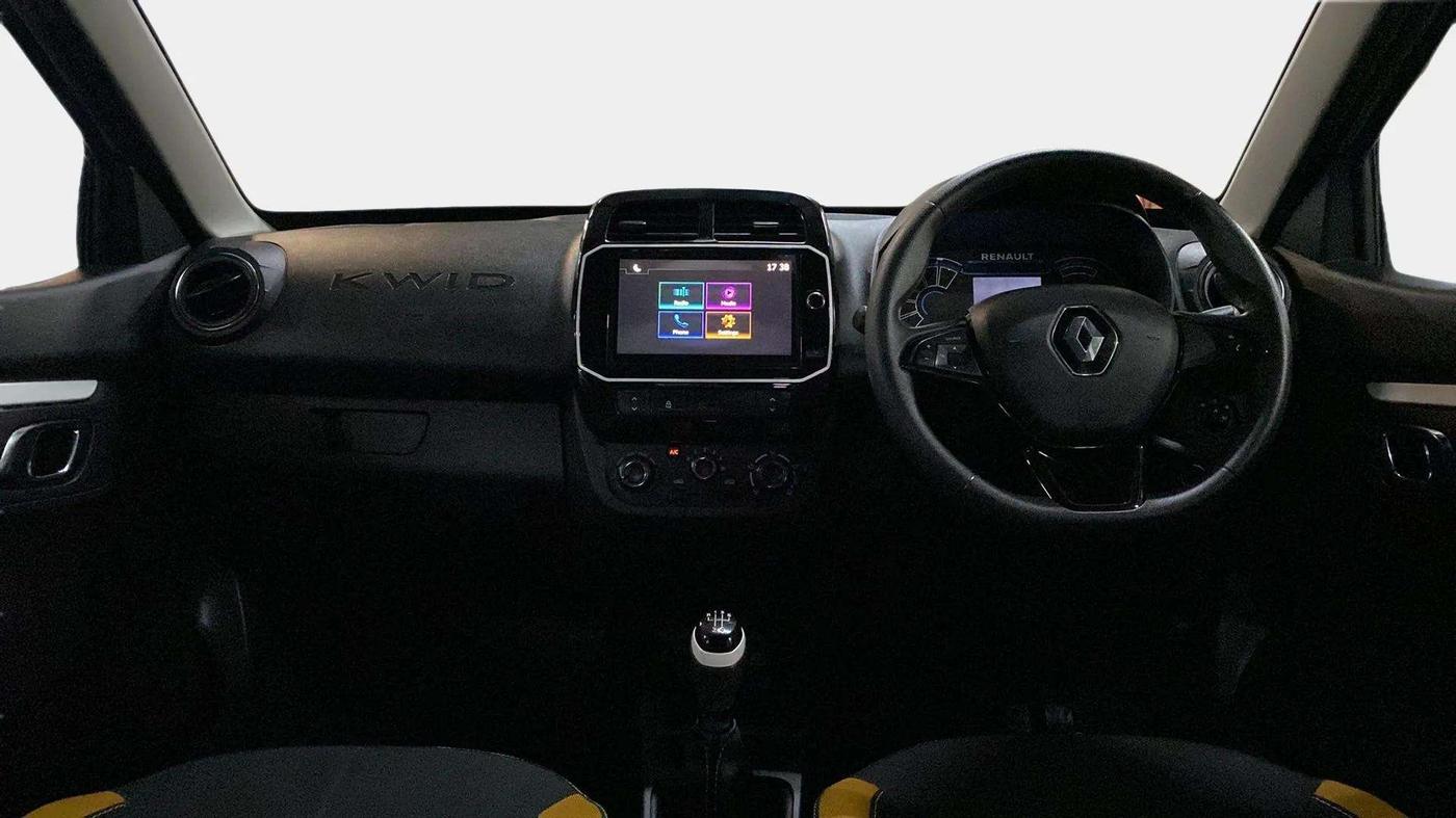 2024 Renault Kwid CLIMBER 1.0 (O) DUAL TONE, Petrol, Manual, 5,608 km, Dashboard