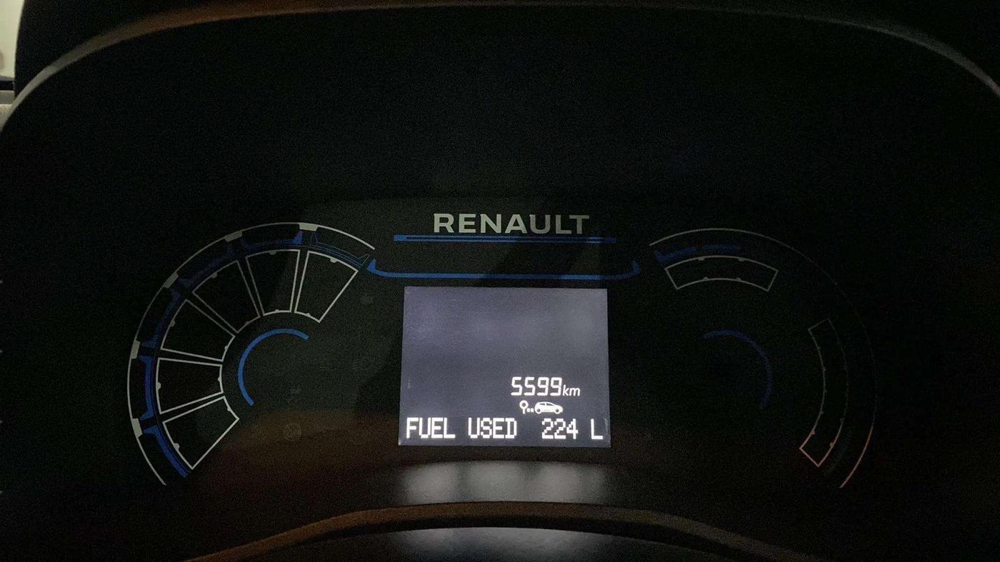 2024 Renault Kwid CLIMBER 1.0 (O) DUAL TONE, Petrol, Manual, 5,608 km, Odometer Image