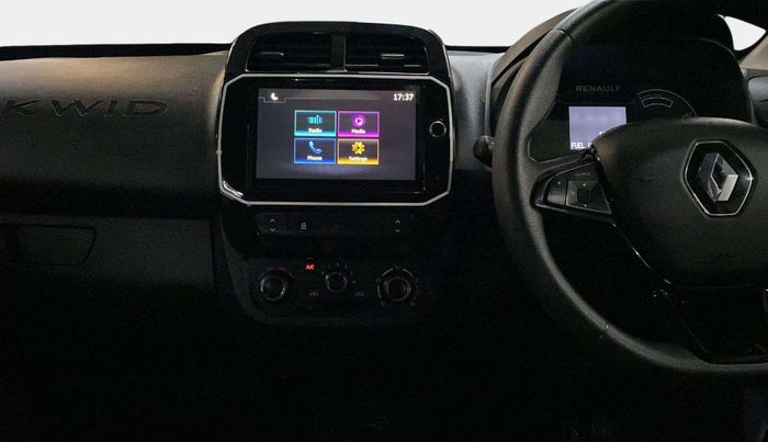 2024 Renault Kwid CLIMBER 1.0 (O) DUAL TONE, Petrol, Manual, 5,566 km, Air Conditioner