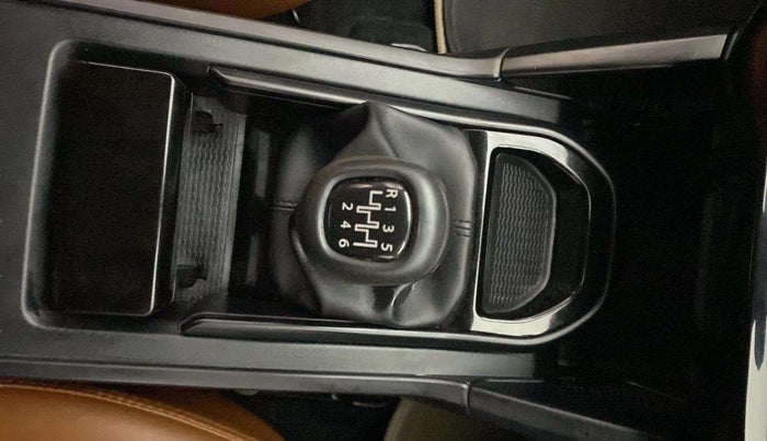 2021 Tata Harrier XE 2.0L KRYOTEC, Diesel, Manual, 28,306 km, Gear Lever