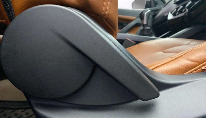 2021 Tata Harrier XE 2.0L KRYOTEC, Diesel, Manual, 28,306 km, Driver Side Adjustment Panel