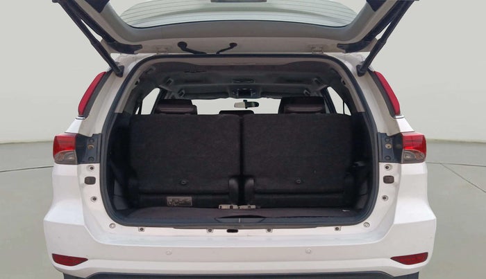 2017 Toyota Fortuner 2.8 4X2 AT, Diesel, Automatic, 90,909 km, Boot Inside