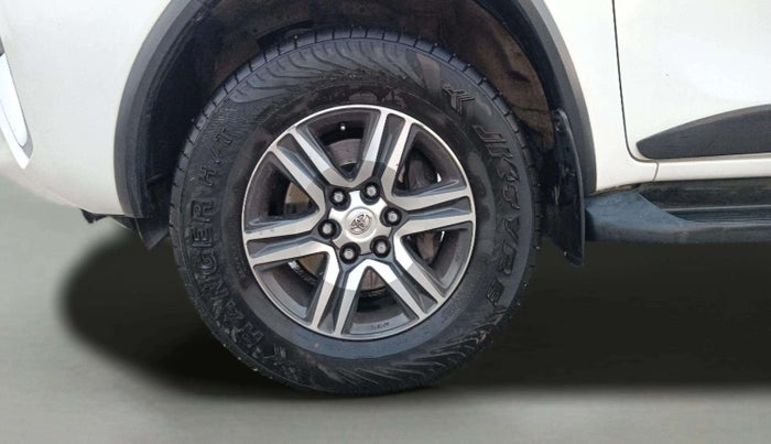 2017 Toyota Fortuner 2.8 4X2 AT, Diesel, Automatic, 90,909 km, Left Front Wheel