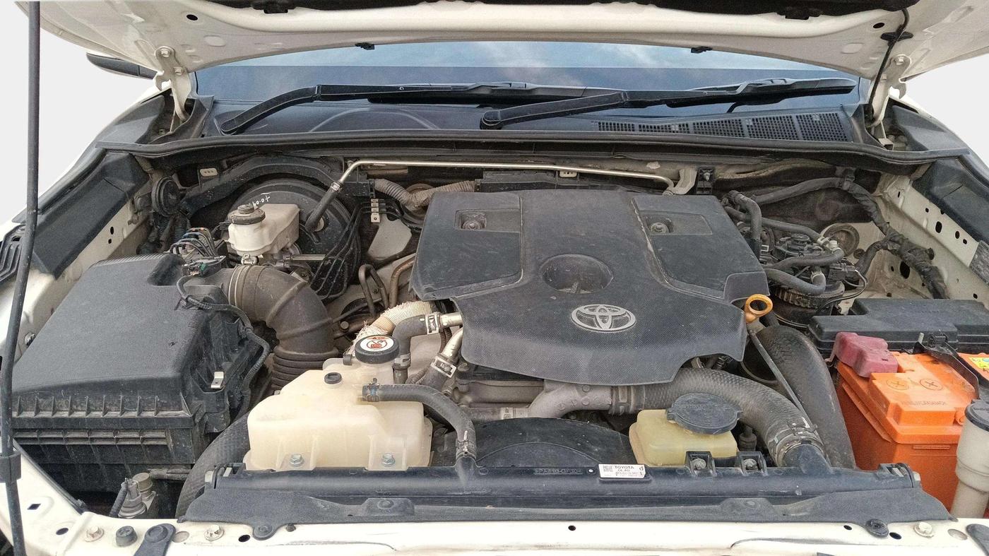 2017 Toyota Fortuner 2.8 4X2 AT, Diesel, Automatic, 91,162 km, Engine View