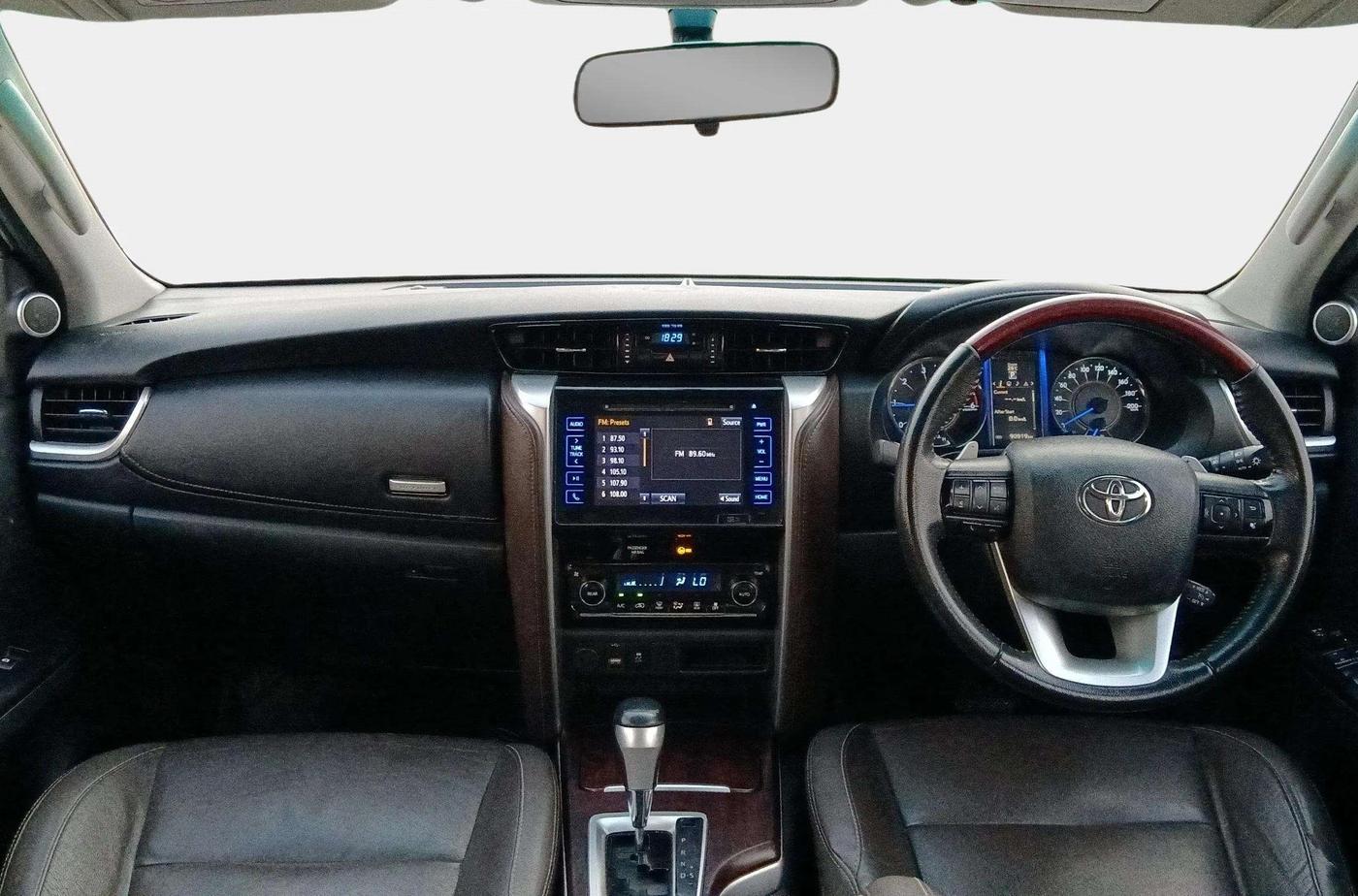 2017 Toyota Fortuner 2.8 4X2 AT, Diesel, Automatic, 91,162 km, Dashboard
