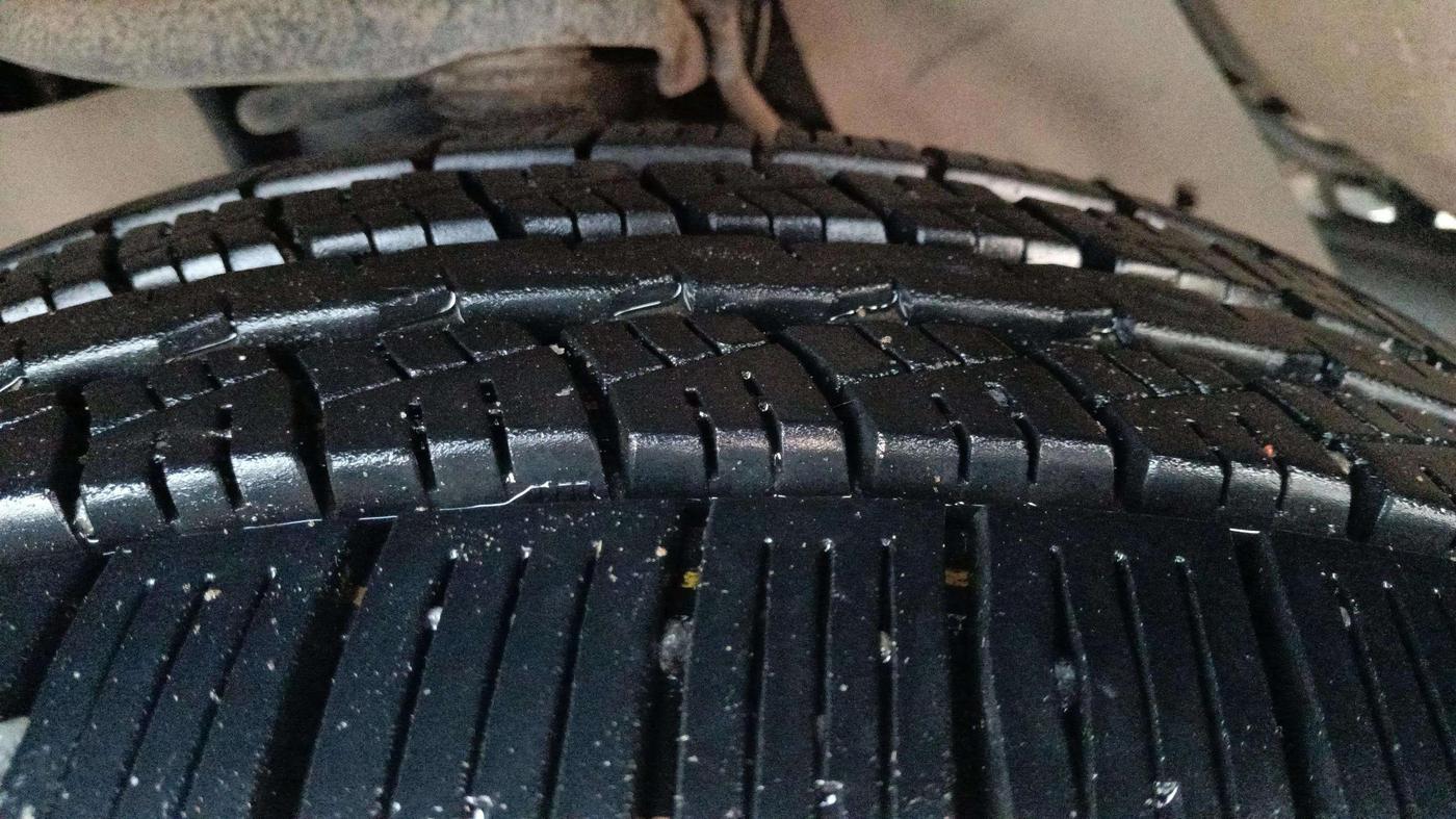 2017 Toyota Fortuner 2.8 4X2 AT, Diesel, Automatic, 91,162 km, Left Rear Tyre Tread
