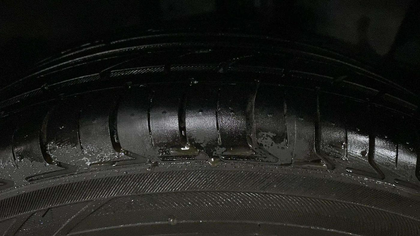 2018 Maruti Ciaz DELTA AT 1.5 SHVS PETROL, Petrol, Automatic, 76,907 km, Left Rear Tyre Tread