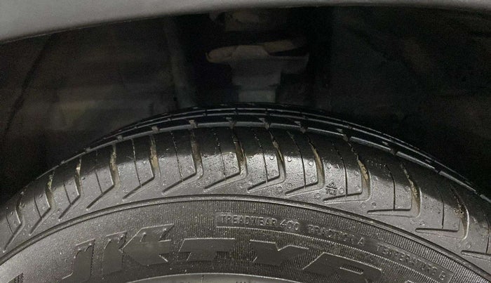 2016 Renault Kwid RXT 1.0, Petrol, Manual, 36,969 km, Left Front Tyre Tread
