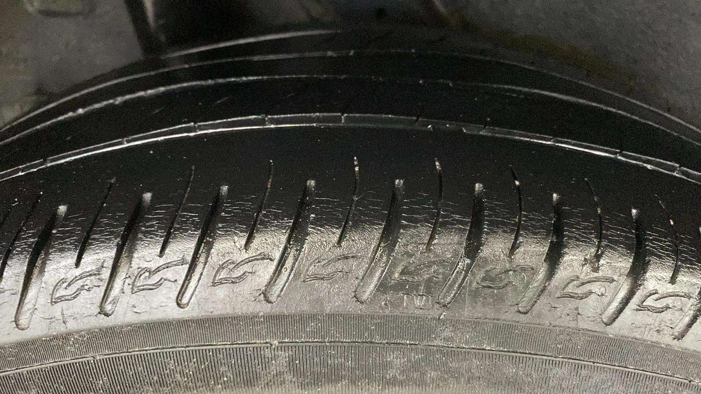2019 Hyundai VENUE SX(O) 1.4 CRDI, Diesel, Manual, 56,472 km, Right Rear Tyre Tread