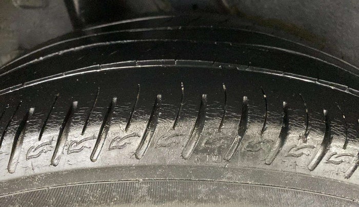 2019 Hyundai VENUE SX(O) 1.4 CRDI, Diesel, Manual, 56,472 km, Right Rear Tyre Tread