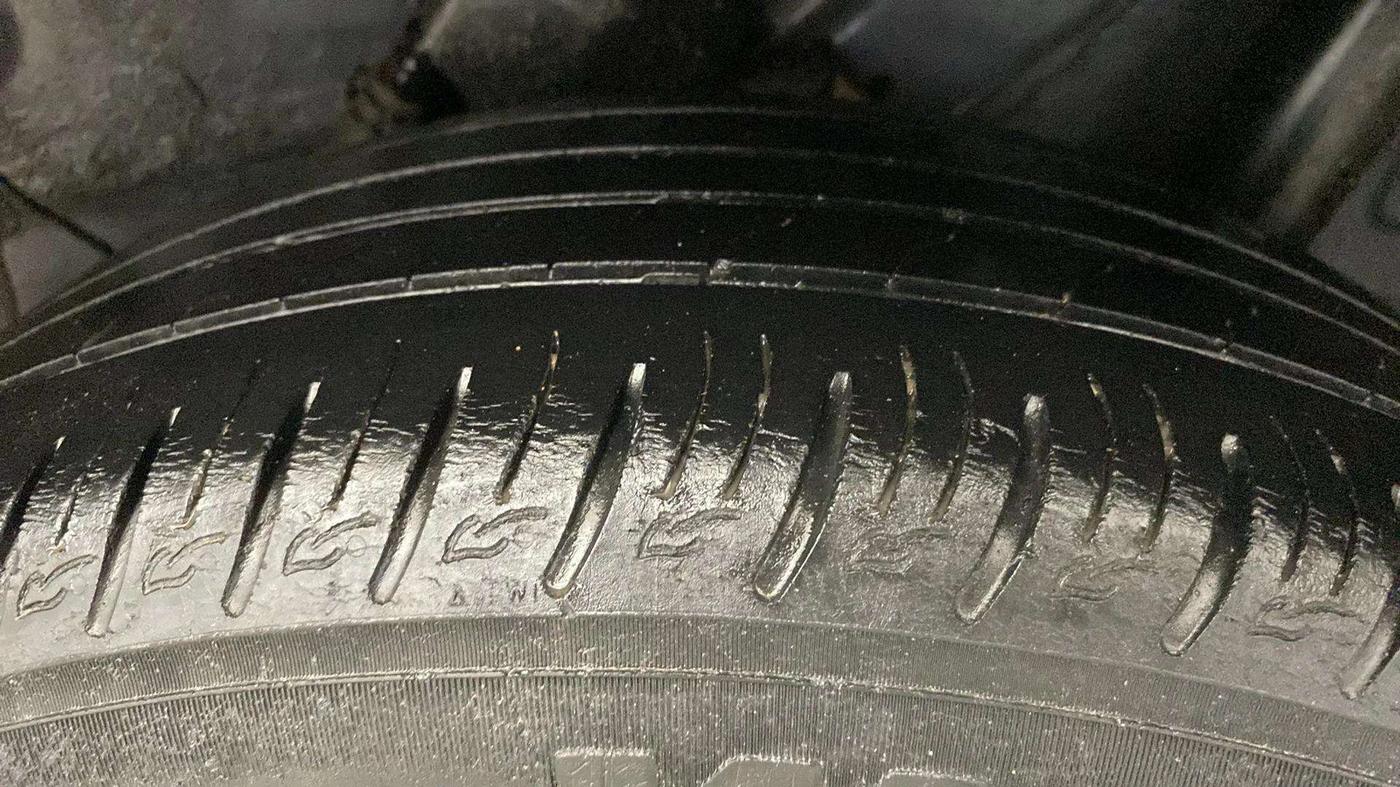 2019 Hyundai VENUE SX(O) 1.4 CRDI, Diesel, Manual, 56,472 km, Left Rear Tyre Tread