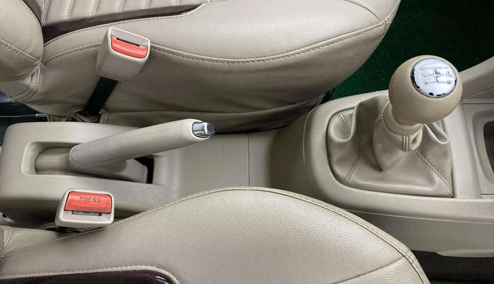 2016 Maruti Ertiga VXI, Petrol, Manual, 92,745 km, Gear Lever