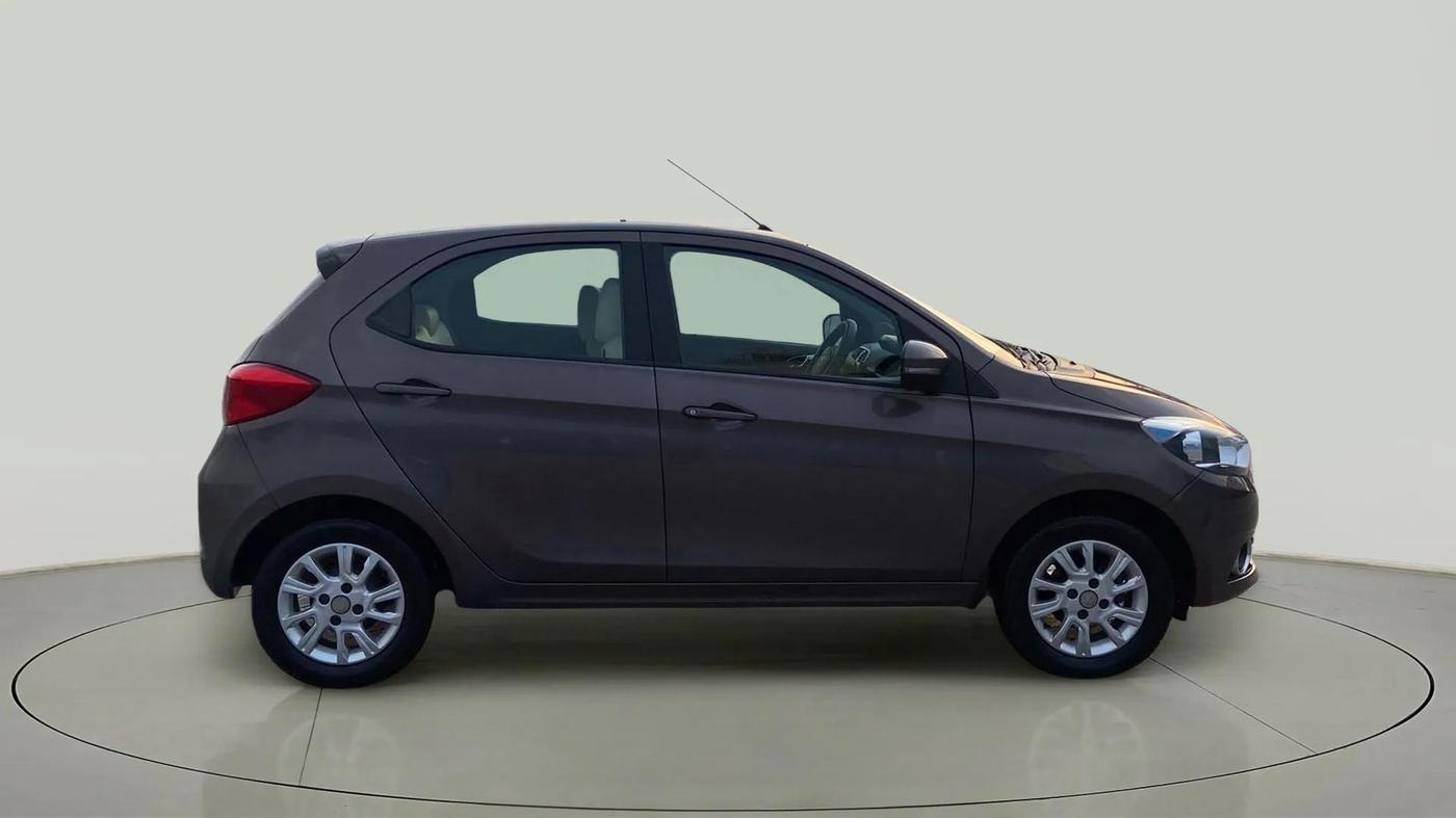2018 Tata Tiago XZA PETROL, Petrol, Automatic, 99,984 km, Right Side View