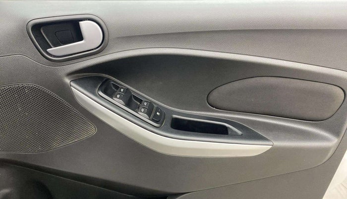 2018 Ford FREESTYLE TREND 1.2 PETROL, Petrol, Manual, 31,929 km, Driver Side Door Panels Control