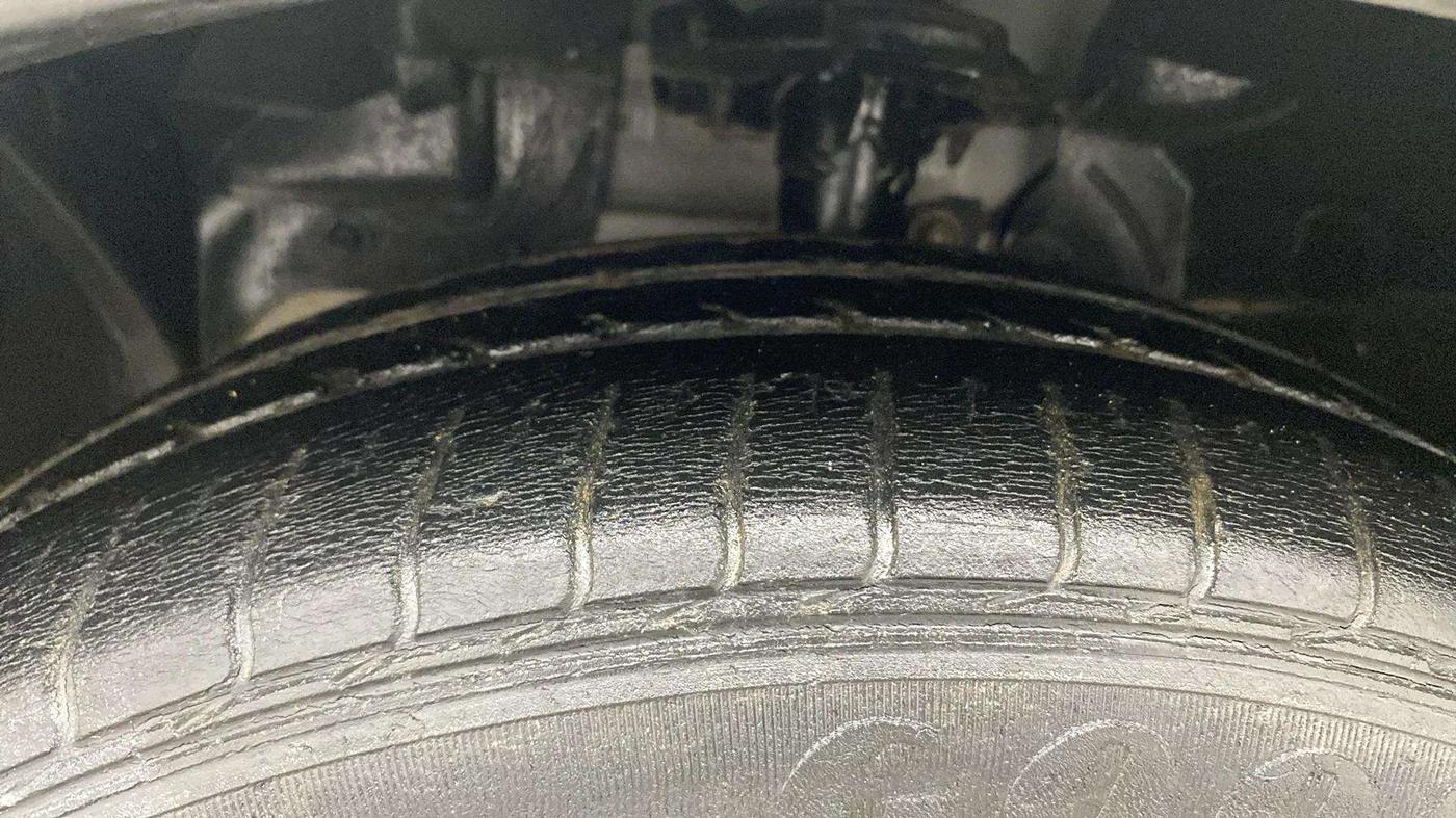 2018 Ford FREESTYLE TREND 1.2 PETROL, Petrol, Manual, 32,422 km, Left Front Tyre Tread