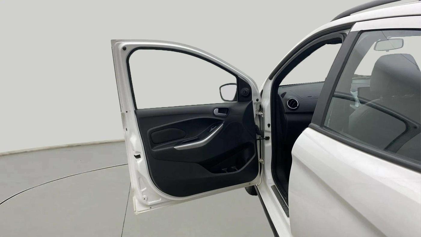 2018 Ford FREESTYLE TREND 1.2 PETROL, Petrol, Manual, 32,422 km, LHS Front Door
