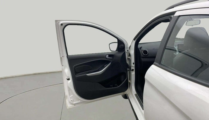 2018 Ford FREESTYLE TREND 1.2 PETROL, Petrol, Manual, 31,929 km, LHS Front Door