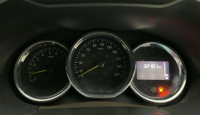 2017 Renault Duster RXL 1.6 PETROL, Petrol, Manual, 32,061 km, Odometer Image