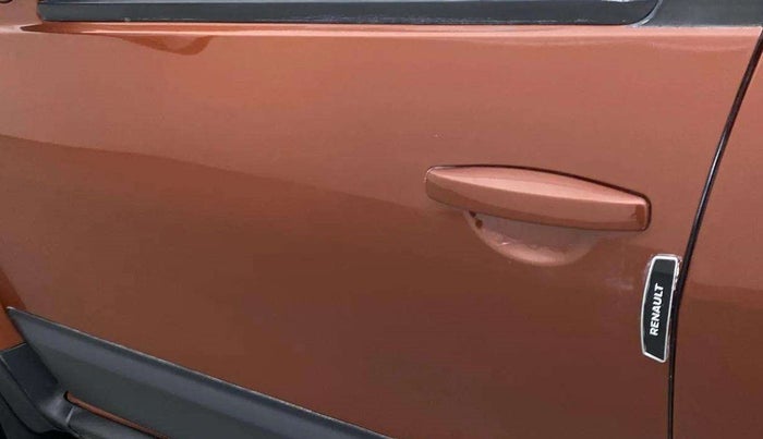 2017 Renault Duster RXL 1.6 PETROL, Petrol, Manual, 32,061 km, Front passenger door - Slightly dented