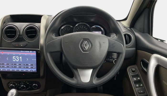 2017 Renault Duster RXL 1.6 PETROL, Petrol, Manual, 32,061 km, Steering Wheel Close Up