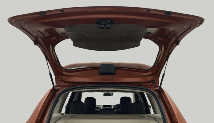 2017 Renault Duster RXL 1.6 PETROL, Petrol, Manual, 32,061 km, Boot Door Open