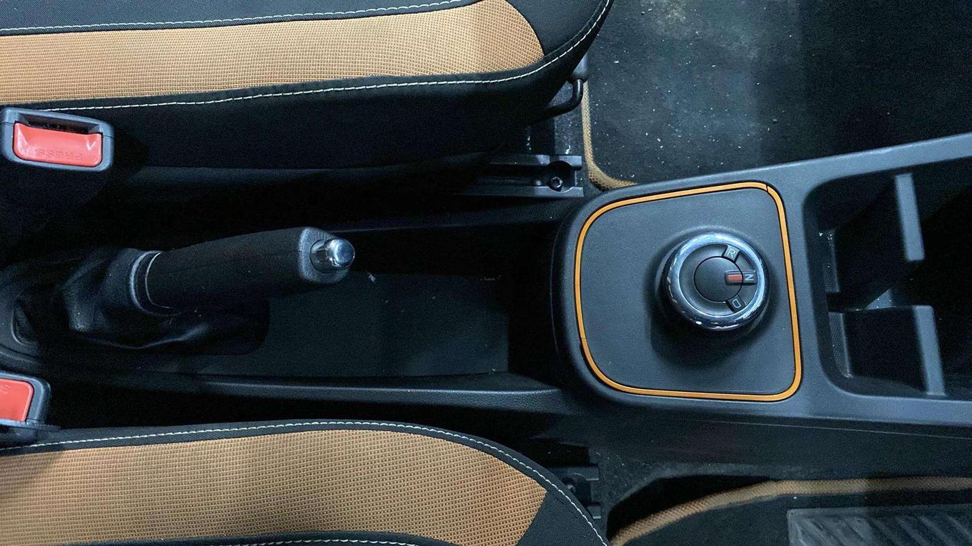 2020 Renault Kwid CLIMBER 1.0 AMT (O), Petrol, Automatic, 15,888 km, Gear Lever