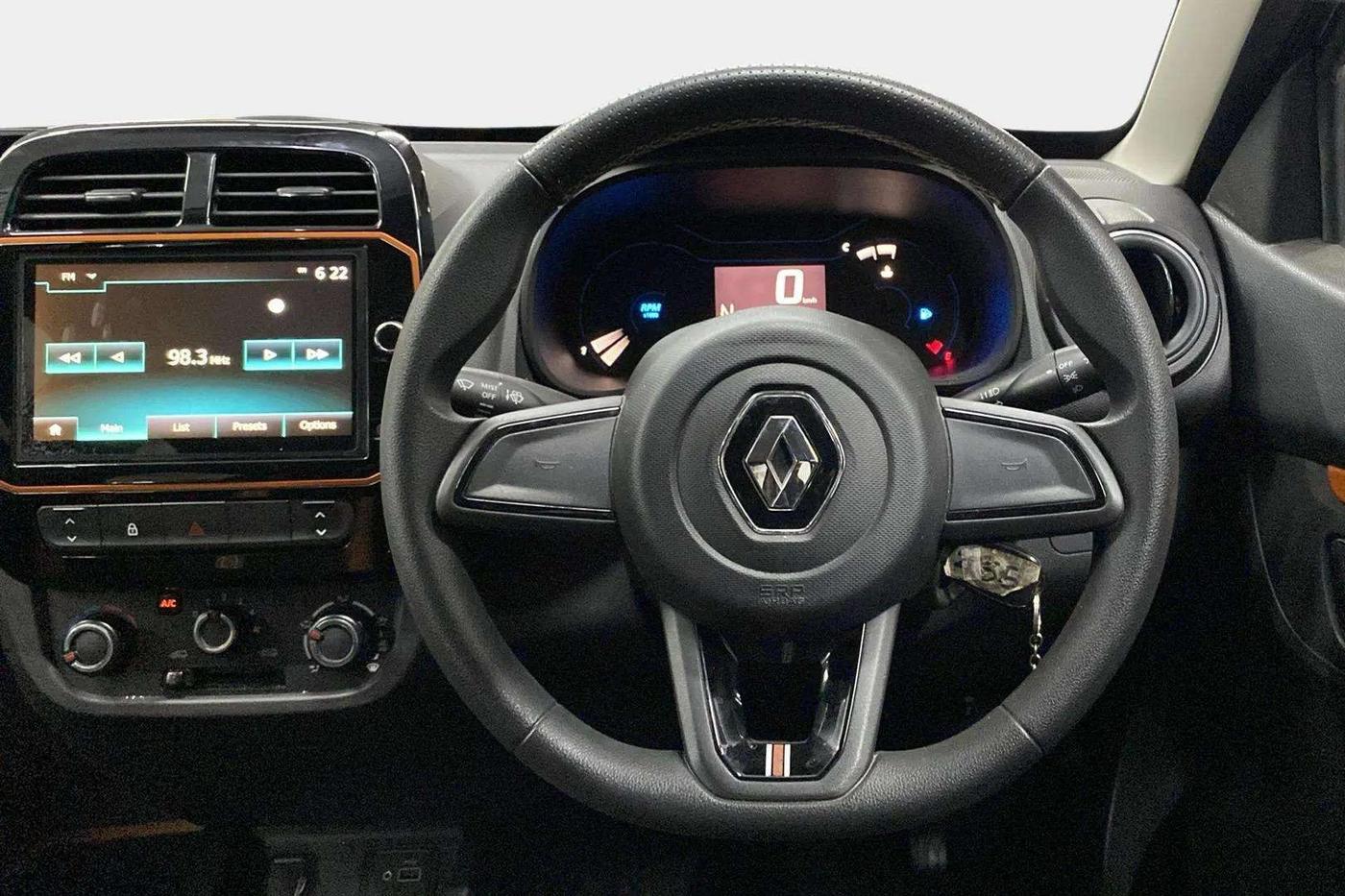2020 Renault Kwid CLIMBER 1.0 AMT (O), Petrol, Automatic, 15,888 km, Steering Wheel Close Up