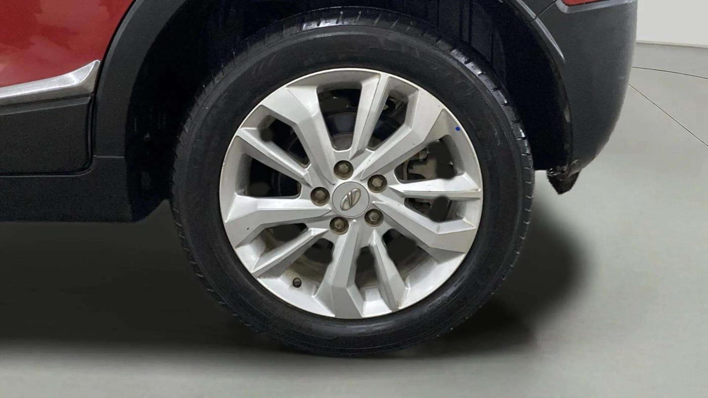 2020 Mahindra XUV300 W8 1.2 PETROL, Petrol, Manual, 21,642 km, Left Rear Wheel