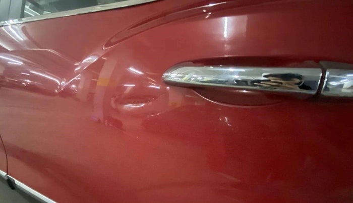 2020 Mahindra XUV300 W8 1.2 PETROL, Petrol, Manual, 21,686 km, Rear left door - Slightly dented