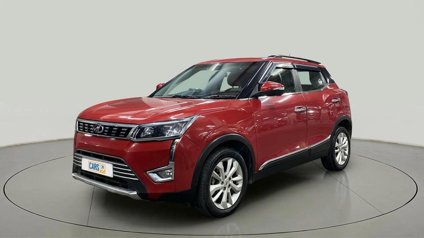 2020 Mahindra XUV300 W8 1.2 PETROL, Petrol, Manual, 21,642 km, Left Front Diagonal