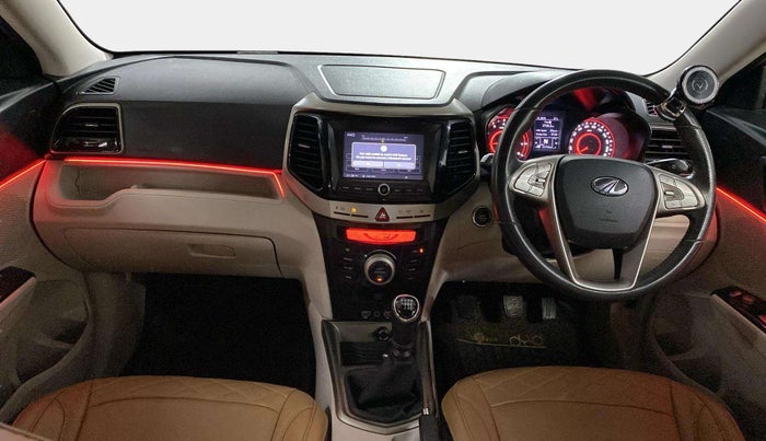 2020 Mahindra XUV300 W8 1.2 PETROL, Petrol, Manual, 21,686 km, Dashboard