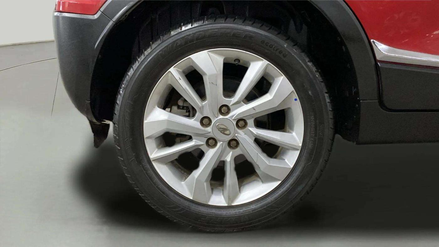 2020 Mahindra XUV300 W8 1.2 PETROL, Petrol, Manual, 21,642 km, Right Rear Wheel